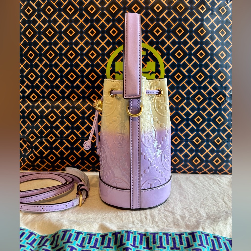 Tory Burch T Monogram Drip-Dye Bucket bag with removable crossbody strap - Picture 2 of 9